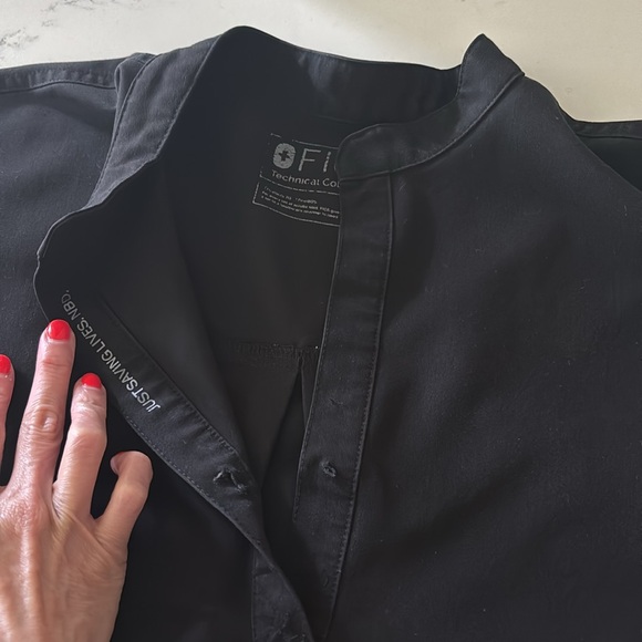 FIGS Rafaela Top - Picture 7 of 7